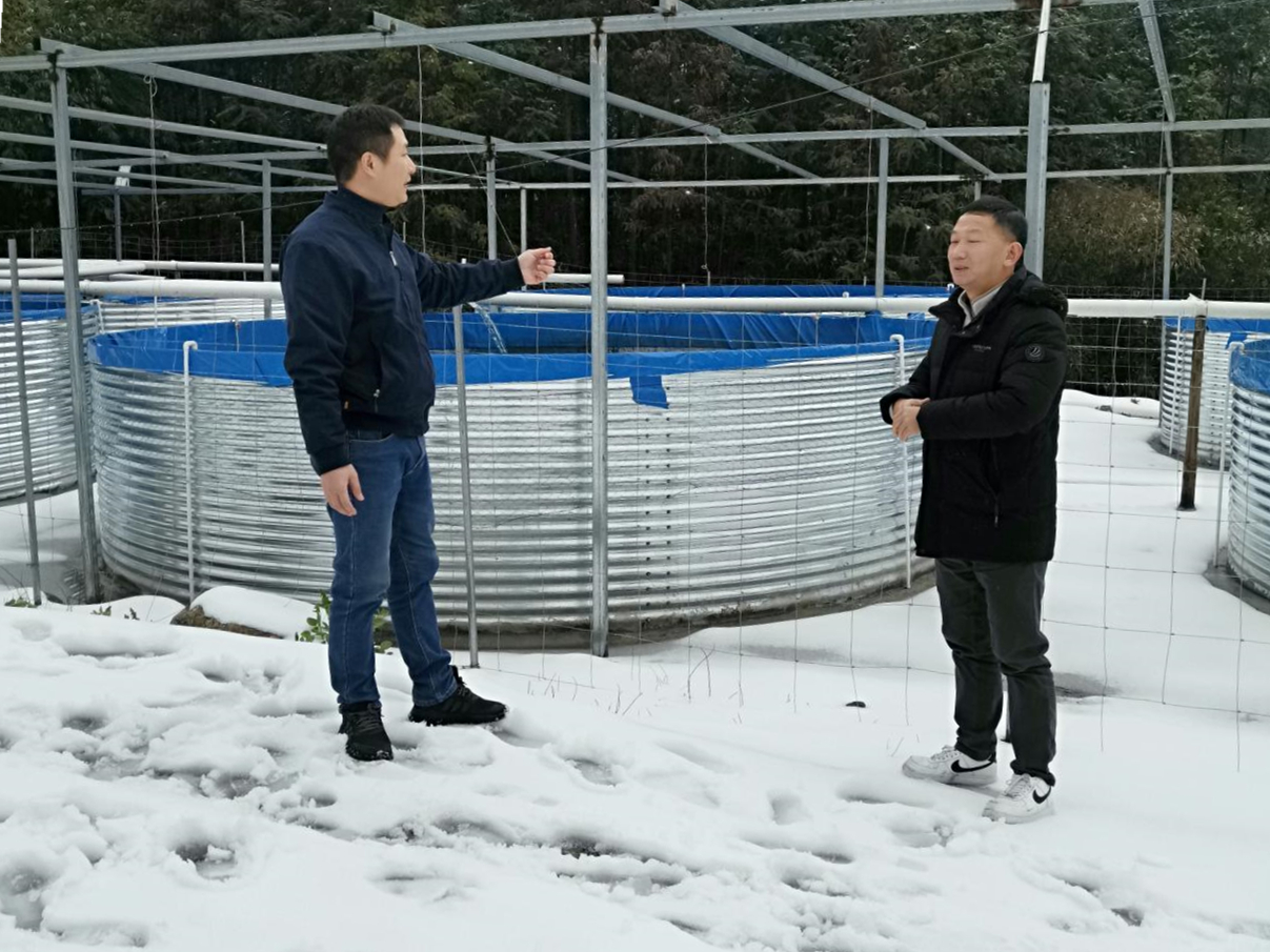 白银交通控股集团驻村队让上浦村的隆冬佑装温度”2.jpg
